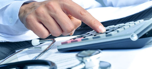 Certificación de estudio profesional en facturación de planes médicos
