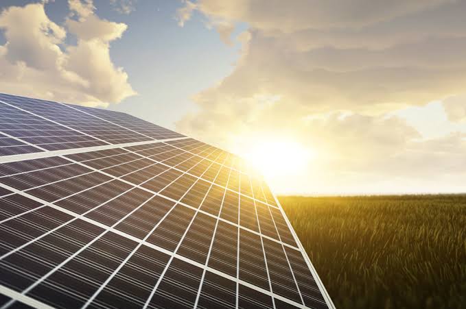 Sistemas de Energía Solar y Fotovoltaica