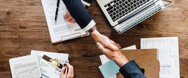 Grado Asociado en Emprendimiento y Administración