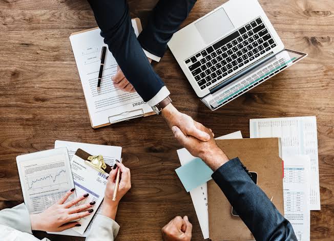 Grado Asociado en Emprendimiento y Administración
