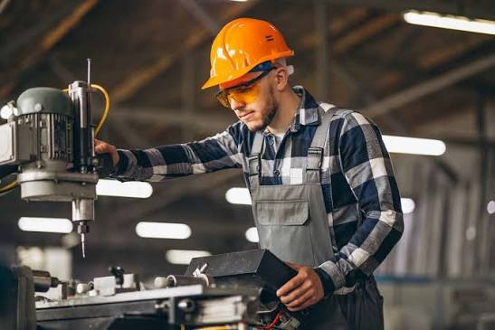 Grado Asociado en Tecnología de Ingeniería Mecánica